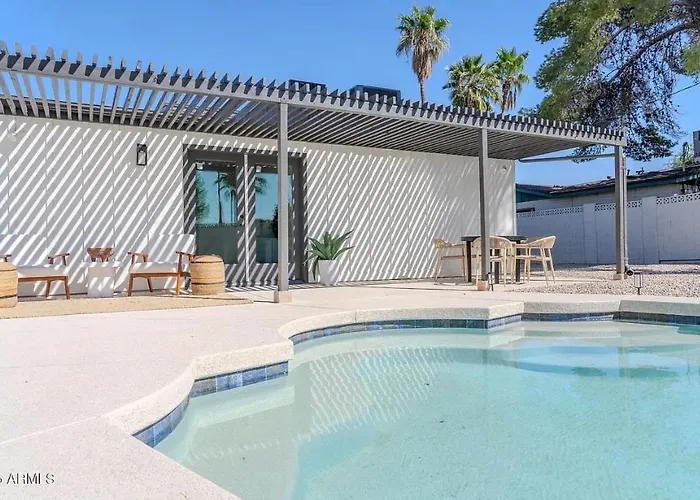 Holiday home Playful Luxury - Pool, Games & Near Old Town *