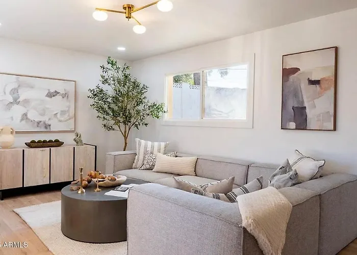 Holiday home Playful Luxury - Pool, Games & Near Old Town