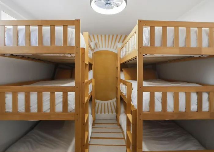 Holiday home Playful Luxury - Pool, Games & Near Old Town *