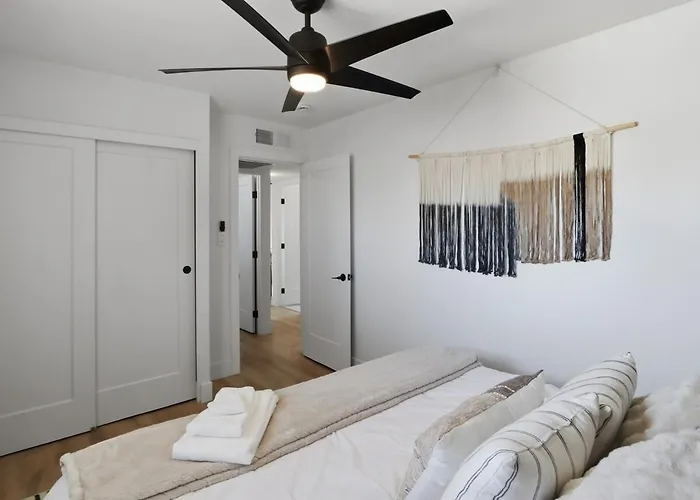 Playful Luxury - Pool, Games & Near Old Town Scottsdale