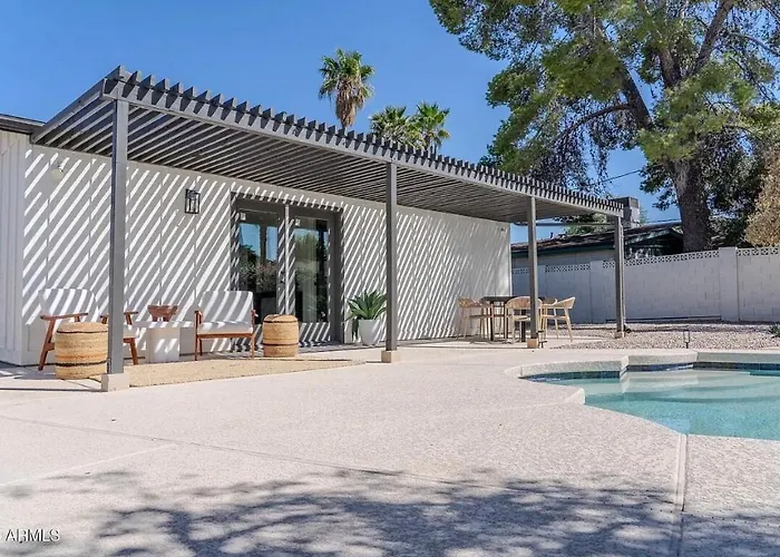 Playful Luxury - Pool, Games & Near Old Town Scottsdale
